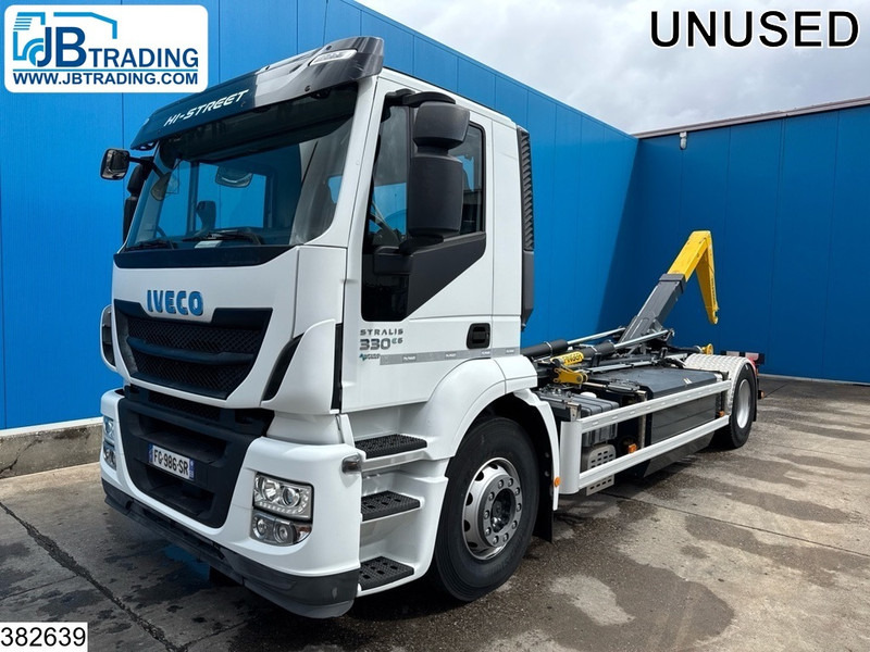 Iveco Stralis 330 CNG Unused, EURO 6, Retarder, Palfinger - Konkstõstukiga veoauto: pilt 1 Iveco Stralis 330 CNG Unused, EURO 6, Retarder, Palfinger - Konkstõstukiga veoauto: pilt 1