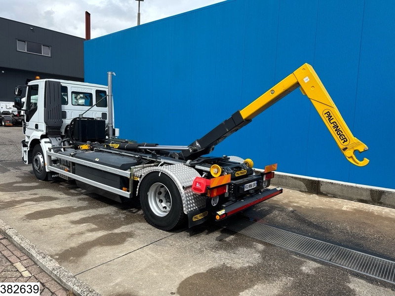 Iveco Stralis 330 CNG Unused, EURO 6, Retarder, Palfinger - Konkstõstukiga veoauto: pilt 4 Iveco Stralis 330 CNG Unused, EURO 6, Retarder, Palfinger - Konkstõstukiga veoauto: pilt 4