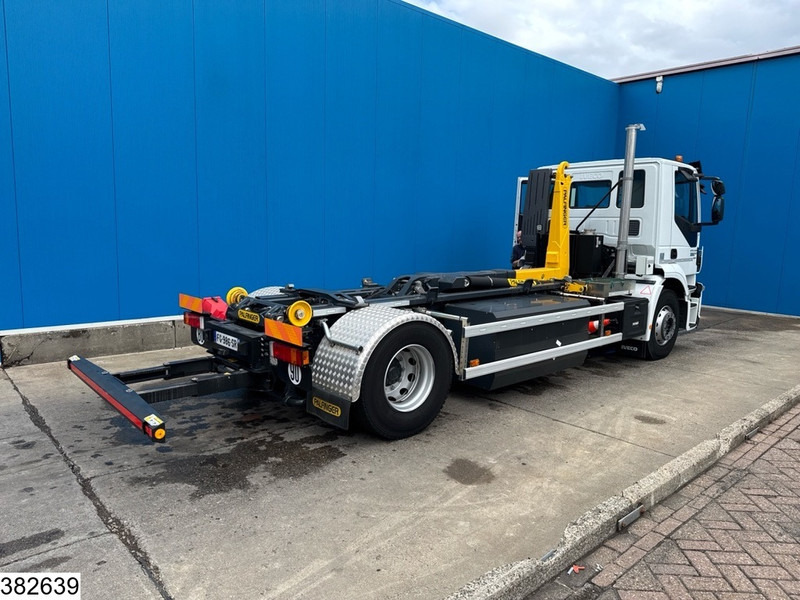 Iveco Stralis 330 CNG Unused, EURO 6, Retarder, Palfinger - Konkstõstukiga veoauto: pilt 2 Iveco Stralis 330 CNG Unused, EURO 6, Retarder, Palfinger - Konkstõstukiga veoauto: pilt 2