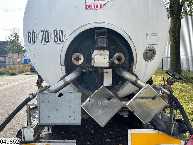 Magyar Bitum 30000 Liter, 1 Compartment - Tsistern poolhaagis: pilt 5 Magyar Bitum 30000 Liter, 1 Compartment - Tsistern poolhaagis: pilt 5