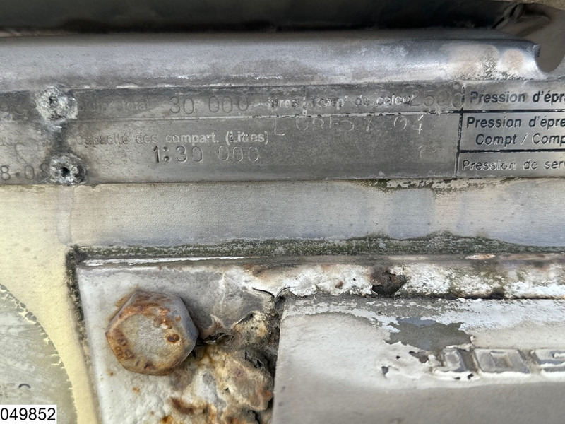 Magyar Bitum 30000 Liter, 1 Compartment - Tsistern poolhaagis: pilt 3 Magyar Bitum 30000 Liter, 1 Compartment - Tsistern poolhaagis: pilt 3