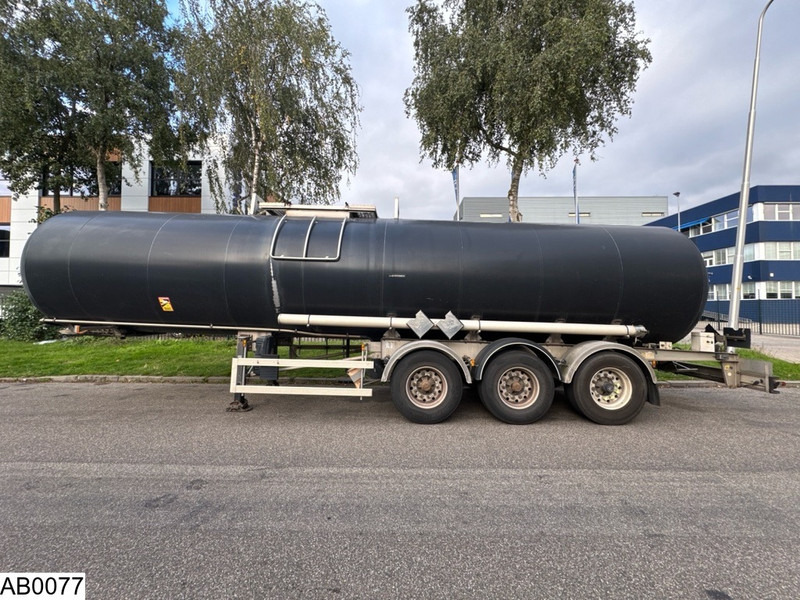 Magyar Bitum 33330 Litres, 1 Compartment - Tsistern poolhaagis: pilt 2 Magyar Bitum 33330 Litres, 1 Compartment - Tsistern poolhaagis: pilt 2