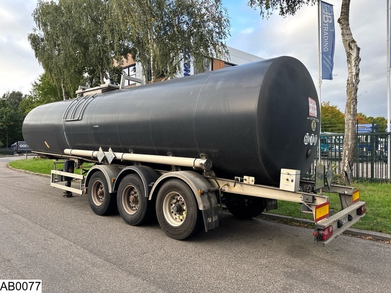 Magyar Bitum 33330 Litres, 1 Compartment - Tsistern poolhaagis: pilt 3 Magyar Bitum 33330 Litres, 1 Compartment - Tsistern poolhaagis: pilt 3