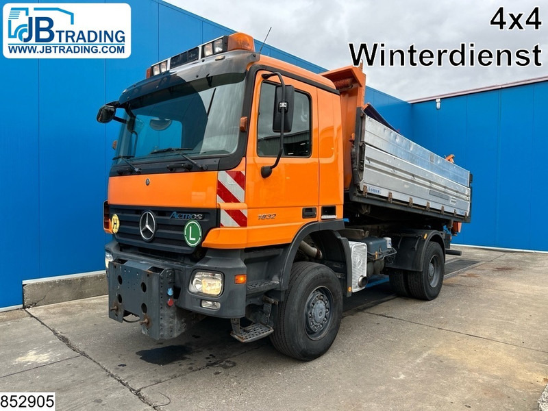 Mercedes-Benz Actros 1832 4X4, Grit spreader, Snow plough, Tipper - Kallurauto: pilt 1 Mercedes-Benz Actros 1832 4X4, Grit spreader, Snow plough, Tipper - Kallurauto: pilt 1