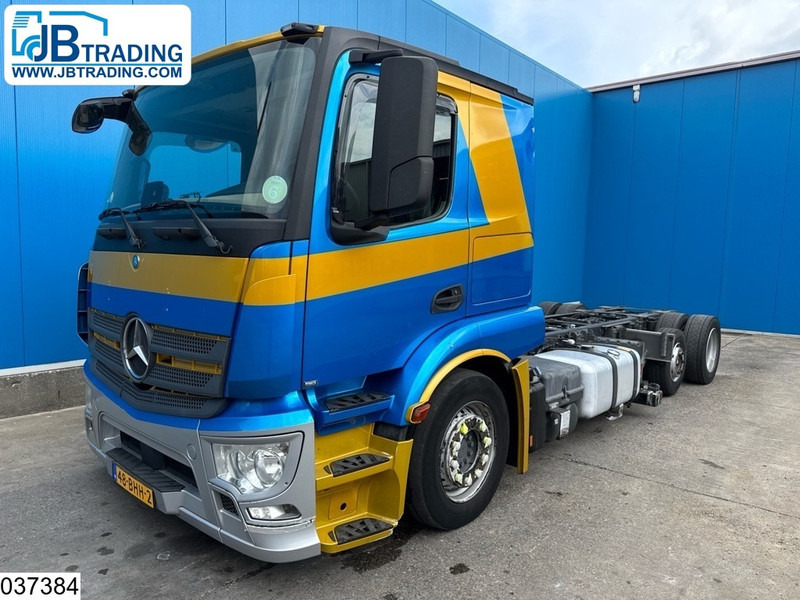 Mercedes-Benz Actros 2443 EURO 6, Hydraulic - Kabiinišassiiga veoauto: pilt 1 Mercedes-Benz Actros 2443 EURO 6, Hydraulic - Kabiinišassiiga veoauto: pilt 1