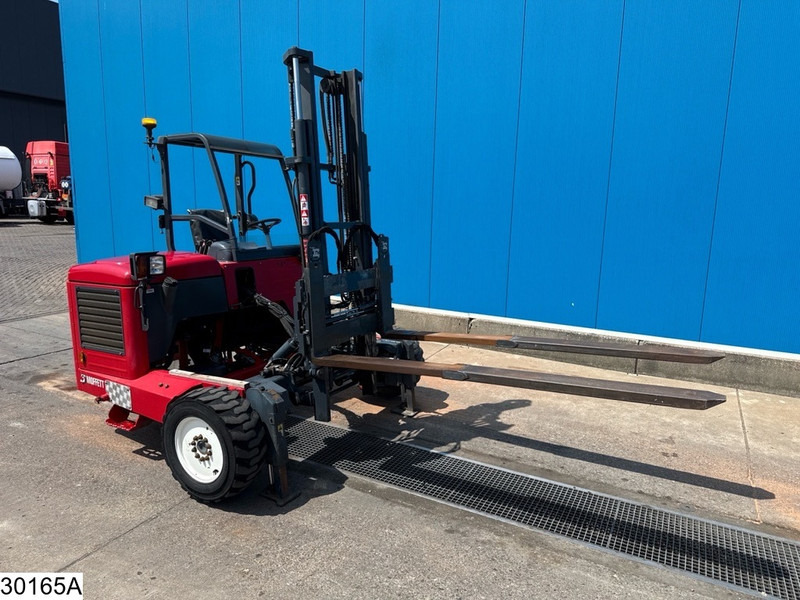 Moffett M5 20.4 1889 Hr, 26.1 kW - Diiseltõstuk: pilt 3 Moffett M5 20.4 1889 Hr, 26.1 kW - Diiseltõstuk: pilt 3