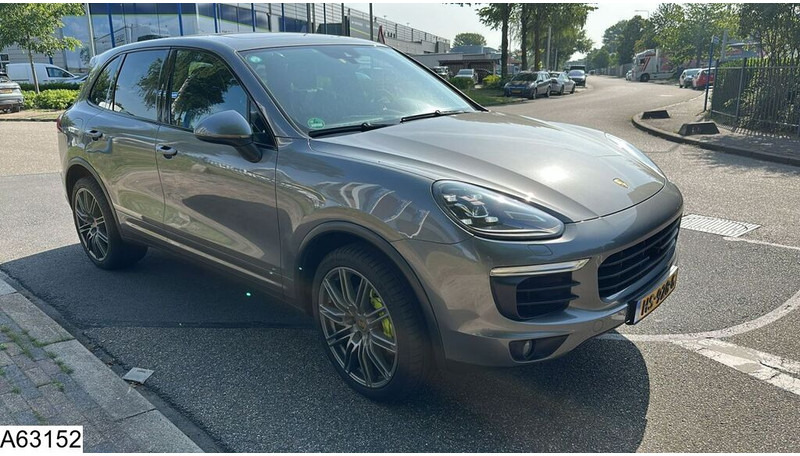 Porsche Cayenne Cayenne S E-Hybrid - Auto: pilt 2 Porsche Cayenne Cayenne S E-Hybrid - Auto: pilt 2