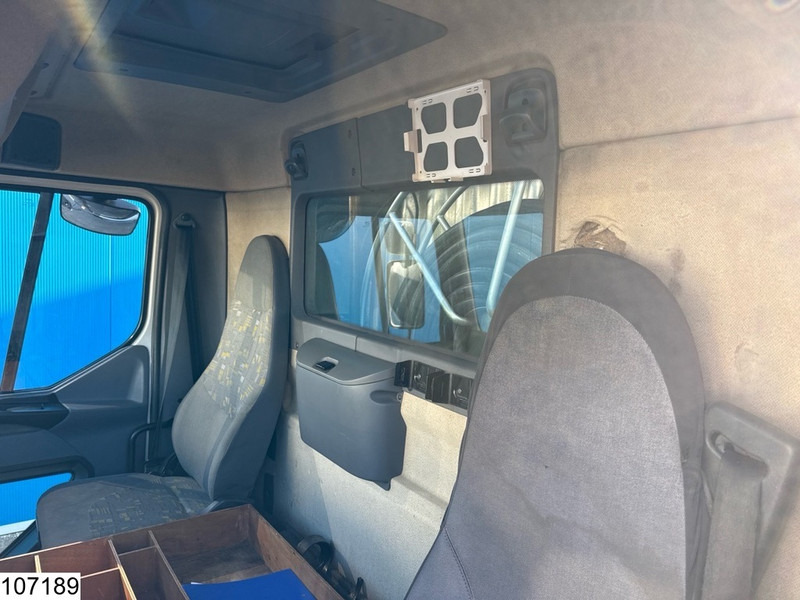 Renault Premium 270 13390 Liter, 4 Comp, Handgeschakeld, Fuel - Tsisternauto: pilt 5 Renault Premium 270 13390 Liter, 4 Comp, Handgeschakeld, Fuel - Tsisternauto: pilt 5