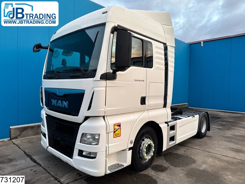 MAN TGX 18 440 EURO 6 - Sadulveok: pilt 1 MAN TGX 18 440 EURO 6 - Sadulveok: pilt 1