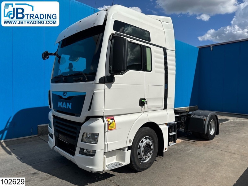 MAN TGX 18 460 EURO 6 - Sadulveok: pilt 1 MAN TGX 18 460 EURO 6 - Sadulveok: pilt 1