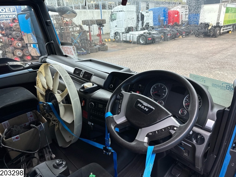 MAN TGX 24 440 6x2, EURO 6, RHD, ADR, Engine defect - Sadulveok: pilt 5 MAN TGX 24 440 6x2, EURO 6, RHD, ADR, Engine defect - Sadulveok: pilt 5