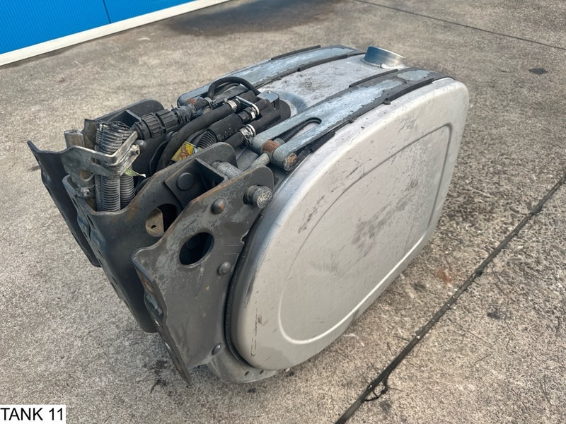 Universeel AdBlue Tank - Kütusepaak: pilt 2 Universeel AdBlue Tank - Kütusepaak: pilt 2