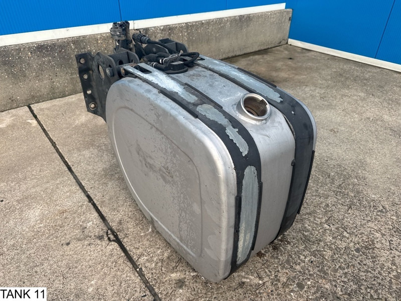 Universeel AdBlue Tank - Kütusepaak: pilt 3 Universeel AdBlue Tank - Kütusepaak: pilt 3