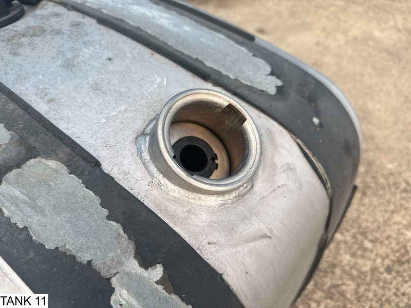 Universeel AdBlue Tank - Kütusepaak: pilt 5 Universeel AdBlue Tank - Kütusepaak: pilt 5