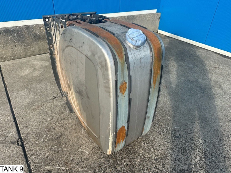 Universeel AdBlue Tank - Kütusepaak: pilt 3 Universeel AdBlue Tank - Kütusepaak: pilt 3