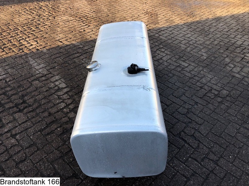 Universeel B 1.80 x D 0.60 x H 0.55 = 600 Liter - Kütusepaak: pilt 4 Universeel B 1.80 x D 0.60 x H 0.55 = 600 Liter - Kütusepaak: pilt 4