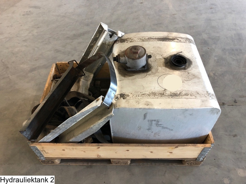 Universeel Hydraulic tank, 210 Liter - Hüdrauliline paak: pilt 3 Universeel Hydraulic tank, 210 Liter - Hüdrauliline paak: pilt 3