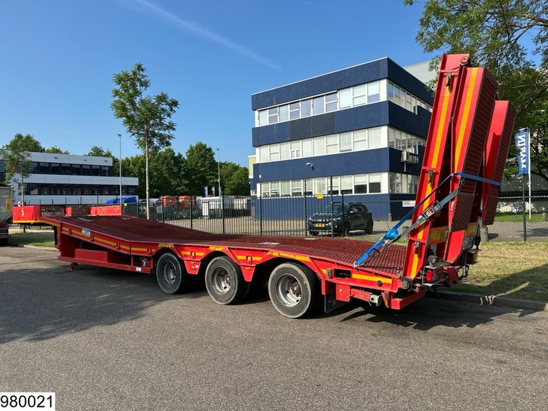 Verem Lowbed 45,000KG, Steering axle, Hydraulic, Winch - Madal platvormpoolhaagis: pilt 4 Verem Lowbed 45,000KG, Steering axle, Hydraulic, Winch - Madal platvormpoolhaagis: pilt 4
