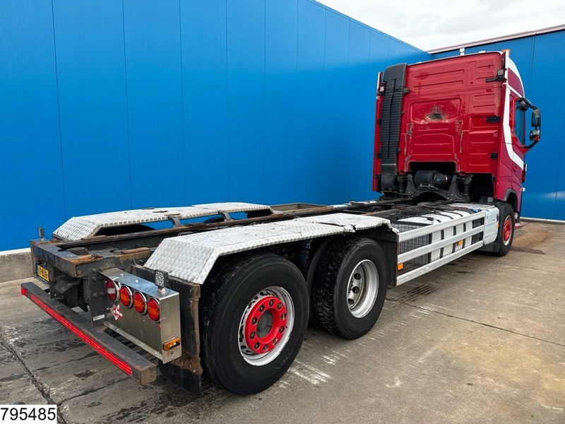 Volvo FH 550 6x2, EURO 6 - Kabiinišassiiga veoauto: pilt 2 Volvo FH 550 6x2, EURO 6 - Kabiinišassiiga veoauto: pilt 2