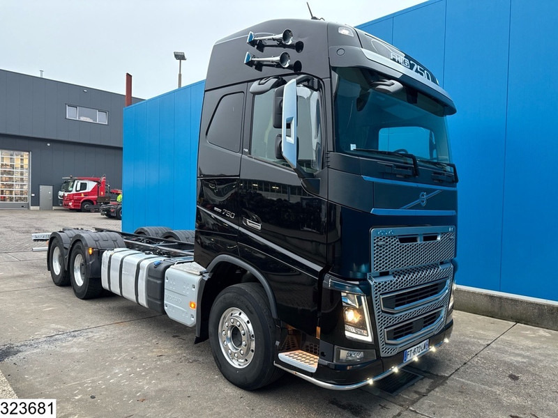 Volvo FH16 750 6X4, EURO 6, Retarder, PTO - Kabiinišassiiga veoauto: pilt 2 Volvo FH16 750 6X4, EURO 6, Retarder, PTO - Kabiinišassiiga veoauto: pilt 2