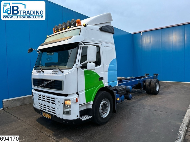 Volvo FM 380 EURO 5 - Kabiinišassiiga veoauto: pilt 1 Volvo FM 380 EURO 5 - Kabiinišassiiga veoauto: pilt 1