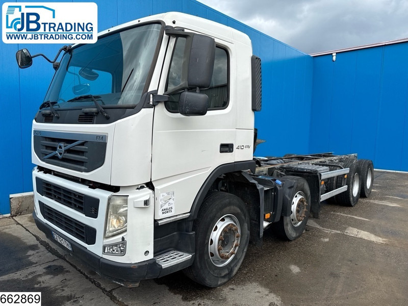 Volvo FM 410 8x4, EURO 5, PTO - Kabiinišassiiga veoauto: pilt 1 Volvo FM 410 8x4, EURO 5, PTO - Kabiinišassiiga veoauto: pilt 1
