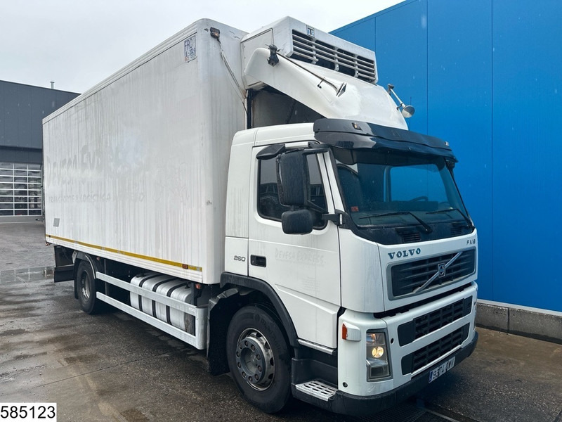 Volvo FM9 260 EURO 3, Thermoking - Külmutiga veoauto: pilt 3 Volvo FM9 260 EURO 3, Thermoking - Külmutiga veoauto: pilt 3