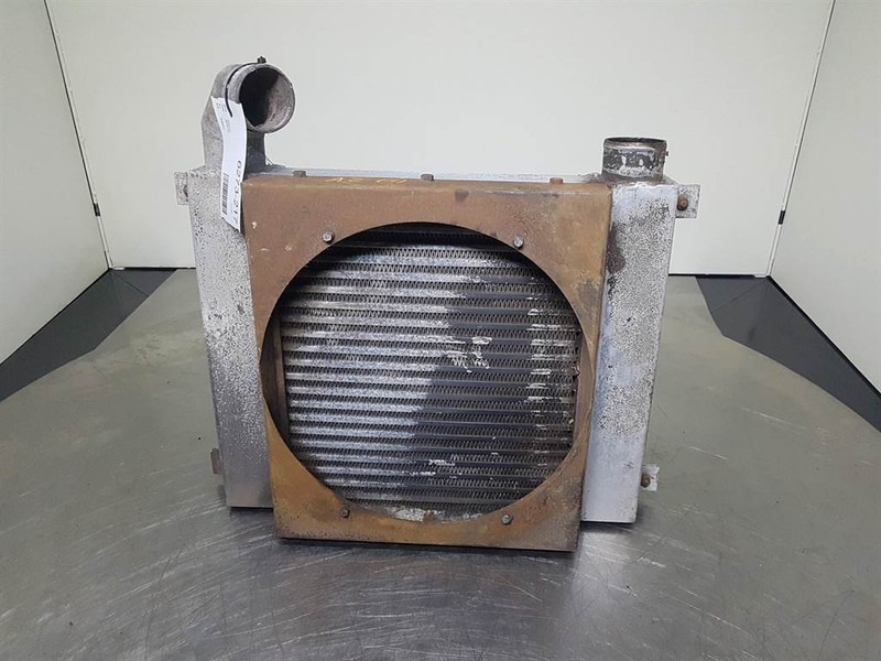 Ahlmann AZ14-4108508A/4181460A-Cooler/Kühler/Koeler - Mootor - Ehitusmasinad: pilt 1 Ahlmann AZ14-4108508A/4181460A-Cooler/Kühler/Koeler - Mootor - Ehitusmasinad: pilt 1