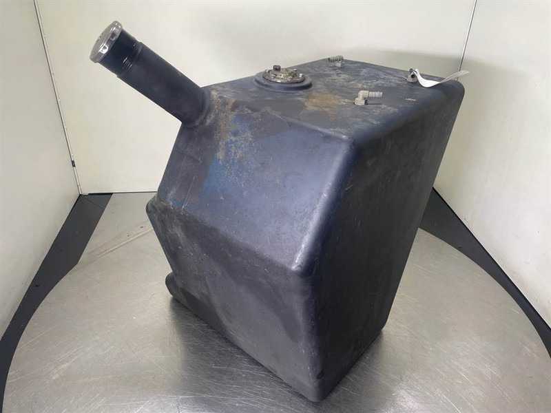 Ahlmann AZ150-4100050A-Fuel tank/Kraftstofftank - Raam/ Konstruktsioon - Ehitusmasinad: pilt 5 Ahlmann AZ150-4100050A-Fuel tank/Kraftstofftank - Raam/ Konstruktsioon - Ehitusmasinad: pilt 5