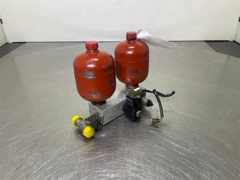 Ahlmann AZ6-4108213A/4108214A-Stabilising module - Hüdraulika - Ehitusmasinad: pilt 2 Ahlmann AZ6-4108213A/4108214A-Stabilising module - Hüdraulika - Ehitusmasinad: pilt 2
