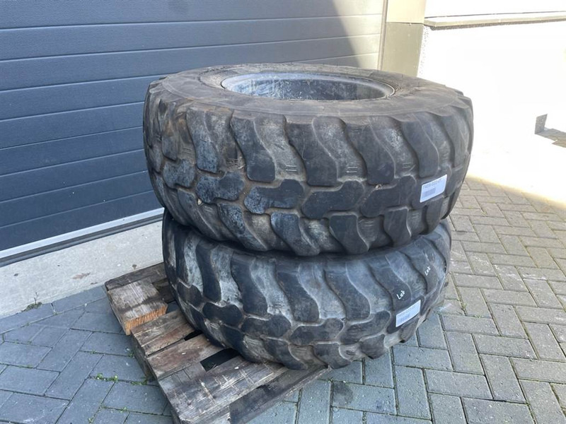 Ahlmann AZ85-Dunlop 405/70R20 (16/70R20)-Tire/Reifen/Band - Rehvid ja veljed - Ehitusmasinad: pilt 3 Ahlmann AZ85-Dunlop 405/70R20 (16/70R20)-Tire/Reifen/Band - Rehvid ja veljed - Ehitusmasinad: pilt 3