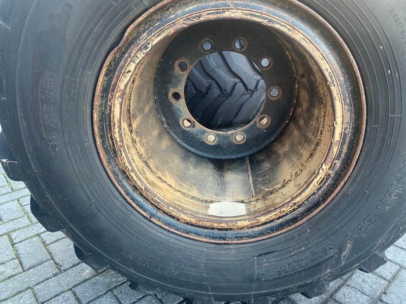 Alliance 48x31.00-20 NHS - Flotation 331 - Tire/Reifen/Band - Rehvid ja veljed - Ehitusmasinad: pilt 5 Alliance 48x31.00-20 NHS - Flotation 331 - Tire/Reifen/Band - Rehvid ja veljed - Ehitusmasinad: pilt 5