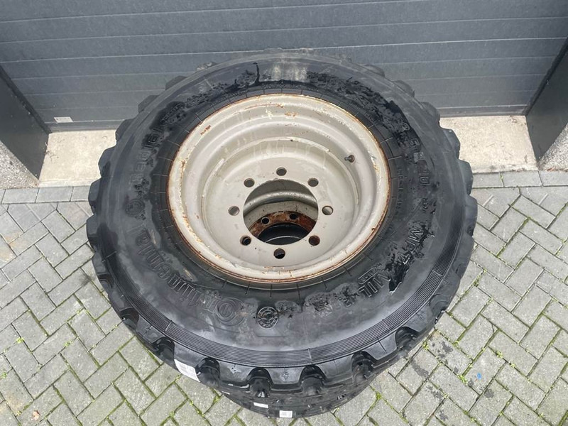 Atlas AR65-Continental 12.5R20-Tire/Reifen/Band - Rehvid ja veljed - Ehitusmasinad: pilt 3 Atlas AR65-Continental 12.5R20-Tire/Reifen/Band - Rehvid ja veljed - Ehitusmasinad: pilt 3