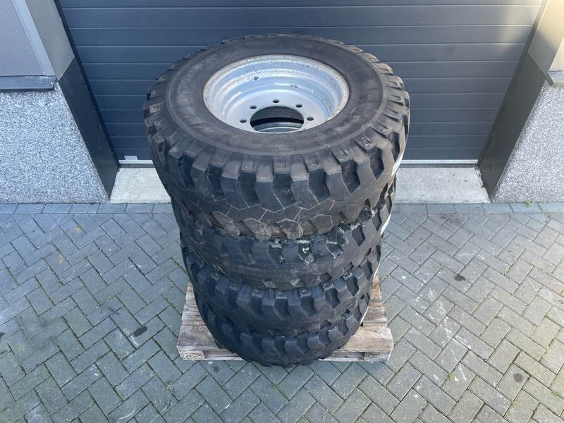Atlas AR65-Michelin 335/80R20 (12.5R20)-Tire/Reifen/Band - Rehvid ja veljed - Ehitusmasinad: pilt 4 Atlas AR65-Michelin 335/80R20 (12.5R20)-Tire/Reifen/Band - Rehvid ja veljed - Ehitusmasinad: pilt 4