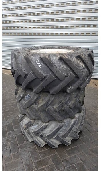 BKT 405/70-20 (16/70-20) - Tyre/Reifen/Band - Rehvid ja veljed - Ehitusmasinad: pilt 1 BKT 405/70-20 (16/70-20) - Tyre/Reifen/Band - Rehvid ja veljed - Ehitusmasinad: pilt 1