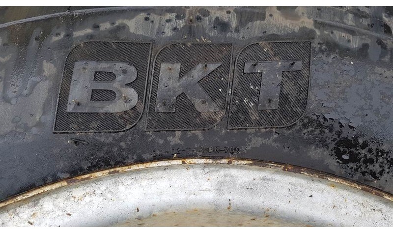 BKT 405/70-20 (16/70-20) - Tyre/Reifen/Band - Rehvid ja veljed - Ehitusmasinad: pilt 3 BKT 405/70-20 (16/70-20) - Tyre/Reifen/Band - Rehvid ja veljed - Ehitusmasinad: pilt 3