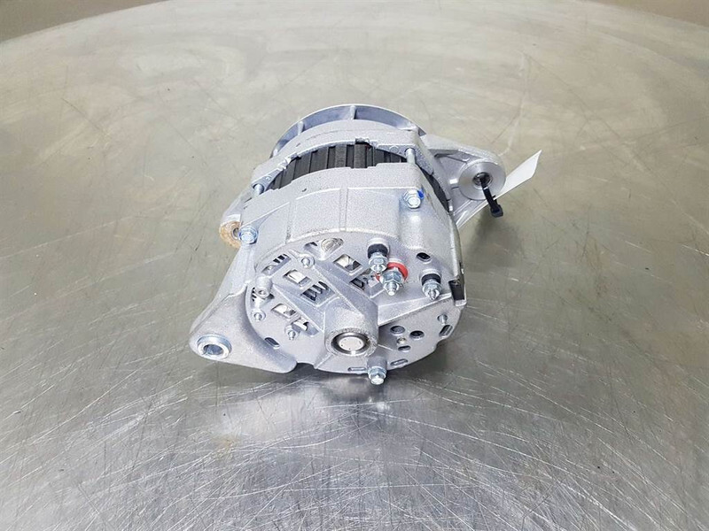 Cummins QSB5.9C-24V 70A-Alternator/Lichtmaschine/Dynamo - Mootor - Ehitusmasinad: pilt 5 Cummins QSB5.9C-24V 70A-Alternator/Lichtmaschine/Dynamo - Mootor - Ehitusmasinad: pilt 5