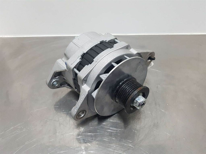 Cummins QSB5.9C-24V 70A-Alternator/Lichtmaschine/Dynamo - Mootor - Ehitusmasinad: pilt 1 Cummins QSB5.9C-24V 70A-Alternator/Lichtmaschine/Dynamo - Mootor - Ehitusmasinad: pilt 1
