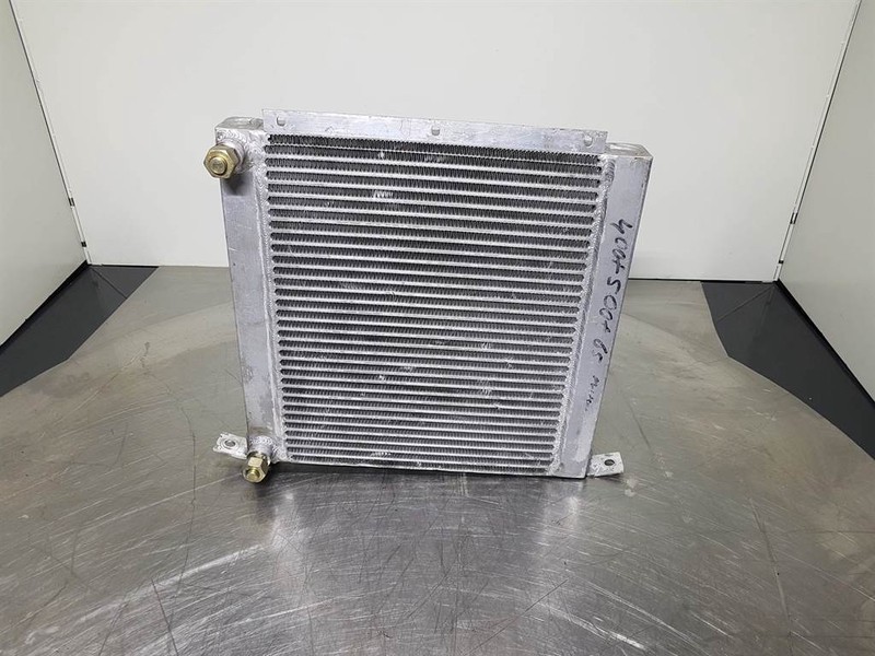 Demag SC30DS-Cooler/Kühler/Koeler - Mootor ja varuosad - Ehitusmasinad: pilt 1 Demag SC30DS-Cooler/Kühler/Koeler - Mootor ja varuosad - Ehitusmasinad: pilt 1
