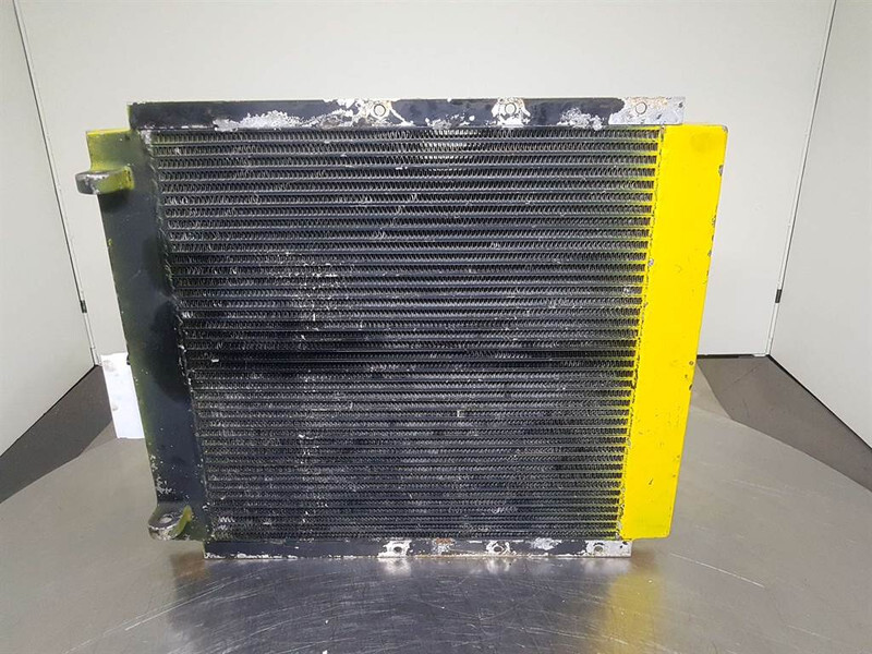 Furukawa W725LS - Oil cooler/Ölkühler/Oliekoeler - Hüdraulika - Ehitusmasinad: pilt 3 Furukawa W725LS - Oil cooler/Ölkühler/Oliekoeler - Hüdraulika - Ehitusmasinad: pilt 3