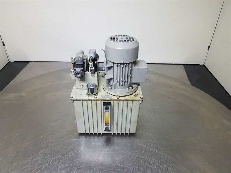 Hydac -0,25 kW-Rotor 5RN71MO4E12-Compact-/steering - Hüdraulika - Ehitusmasinad: pilt 1 Hydac -0,25 kW-Rotor 5RN71MO4E12-Compact-/steering - Hüdraulika - Ehitusmasinad: pilt 1