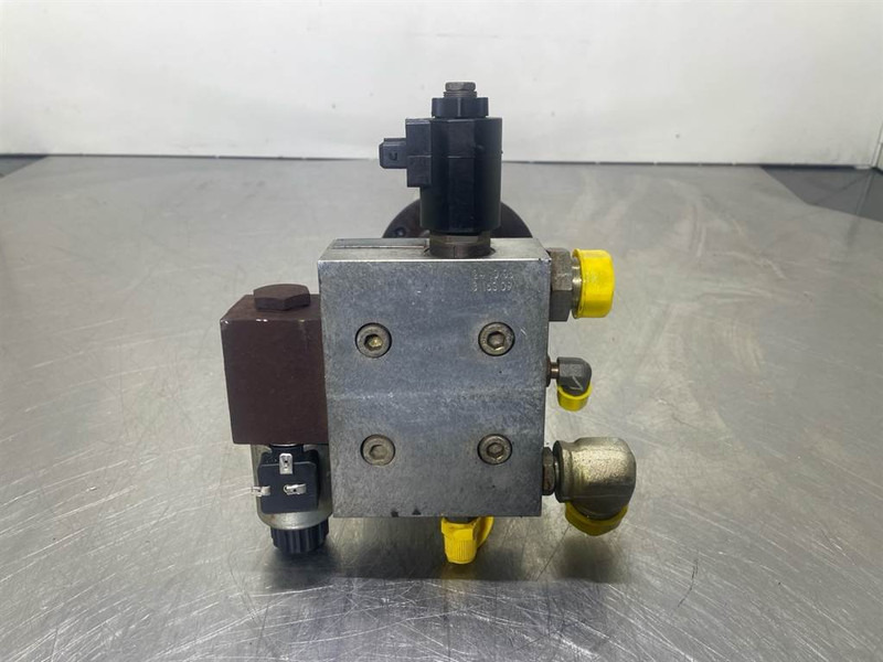 Hyundai HL757-7A-11LD-30700 / VAD0511111-Fan motor - Hüdraulika - Ehitusmasinad: pilt 4 Hyundai HL757-7A-11LD-30700 / VAD0511111-Fan motor - Hüdraulika - Ehitusmasinad: pilt 4