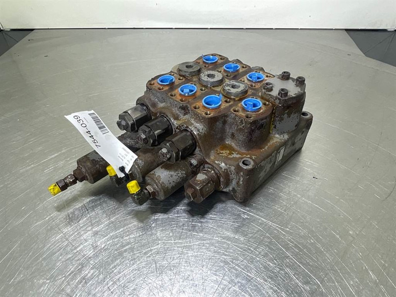 Hyundai HL757-7A-31LD-00030-WA28D7D7F1-57-Valve/Ventile - Hüdraulika - Ehitusmasinad: pilt 1 Hyundai HL757-7A-31LD-00030-WA28D7D7F1-57-Valve/Ventile - Hüdraulika - Ehitusmasinad: pilt 1