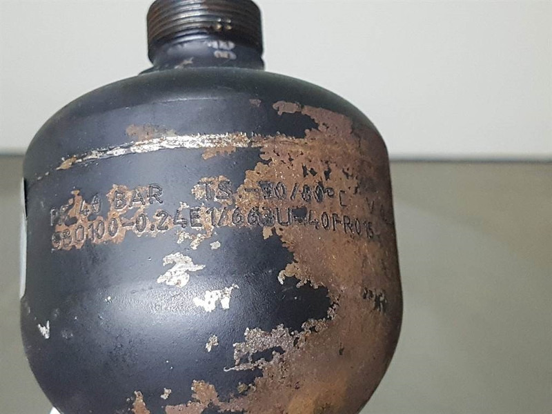 JCB 426E AGRI HT-Hydac SBO100-0,24E1/663U-Accumulator - Hüdraulika - Ehitusmasinad: pilt 4 JCB 426E AGRI HT-Hydac SBO100-0,24E1/663U-Accumulator - Hüdraulika - Ehitusmasinad: pilt 4