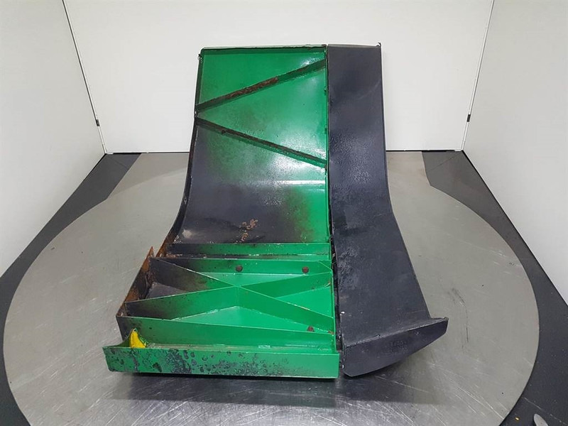JCB 426E AGRI HT - Mud guard/Kotfluegel/Spatbord - Raam/ Konstruktsioon - Ehitusmasinad: pilt 4 JCB 426E AGRI HT - Mud guard/Kotfluegel/Spatbord - Raam/ Konstruktsioon - Ehitusmasinad: pilt 4