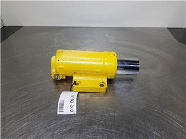 Komatsu PW95 - Support cylinder/Stuetzzylinder - Hüdraulika: pilt 1 Komatsu PW95 - Support cylinder/Stuetzzylinder - Hüdraulika: pilt 1
