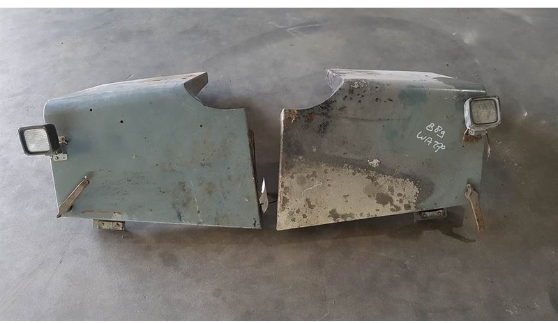 Komatsu WA 270 - 3 - Fender/Kotflügel/Spatbord - Poritiib - Ehitusmasinad: pilt 1 Komatsu WA 270 - 3 - Fender/Kotflügel/Spatbord - Poritiib - Ehitusmasinad: pilt 1