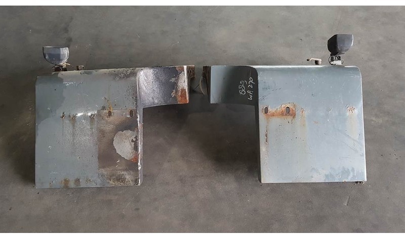 Komatsu WA 270 - 3 - Fender/Kotflügel/Spatbord - Poritiib - Ehitusmasinad: pilt 5 Komatsu WA 270 - 3 - Fender/Kotflügel/Spatbord - Poritiib - Ehitusmasinad: pilt 5