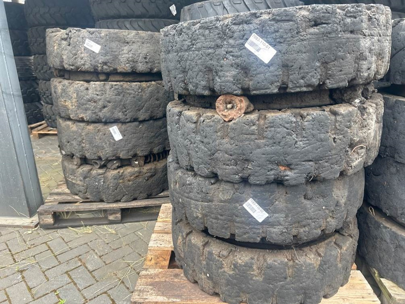 Liebherr A934C-12.00-20-Tire/Reifen/Band - Rehvid ja veljed - Ehitusmasinad: pilt 1 Liebherr A934C-12.00-20-Tire/Reifen/Band - Rehvid ja veljed - Ehitusmasinad: pilt 1
