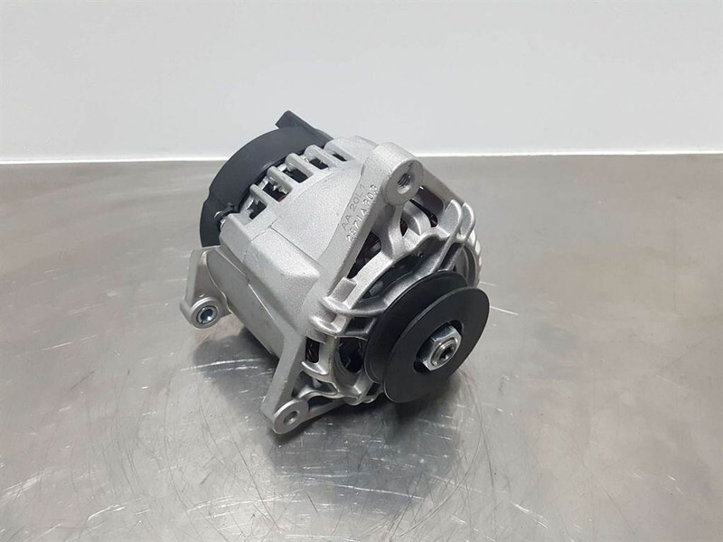 Manitou 12V 80A - Alternator/Lichtmaschine/Dynamo - Mootor - Ehitusmasinad: pilt 1 Manitou 12V 80A - Alternator/Lichtmaschine/Dynamo - Mootor - Ehitusmasinad: pilt 1